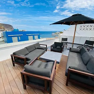 https://luxury-penthouse-with-ocean-and-beach-views-in-puerto-de-mogan.in-canary-islands.com